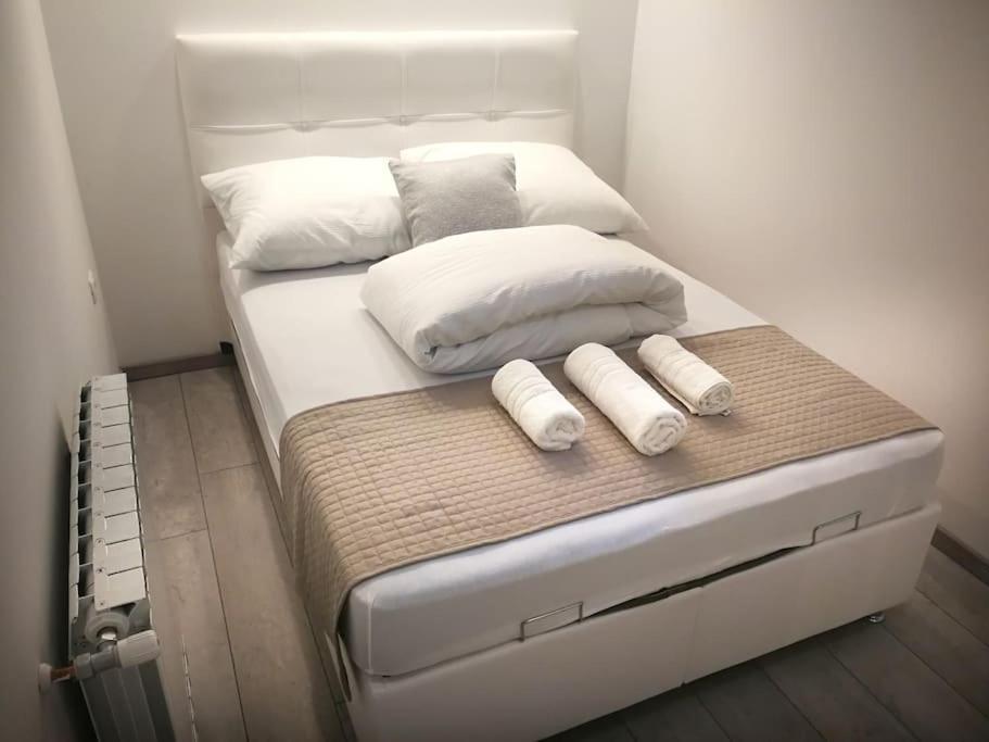 Hisa Idej Apartment Sezana ภายนอก รูปภาพ