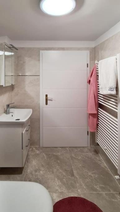 Hisa Idej Apartment Sezana ภายนอก รูปภาพ
