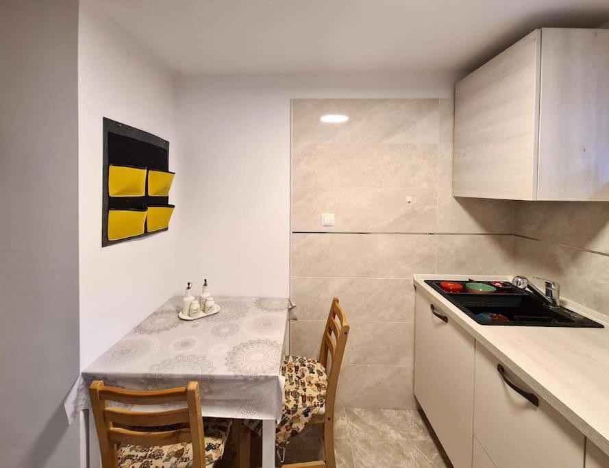 Hisa Idej Apartment Sezana ภายนอก รูปภาพ